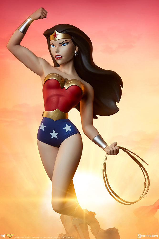 Wonder Woman (Animated) - 20" Premium Format Figure image