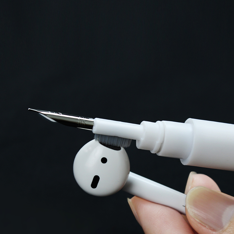 Goka 2in1 Headphone Cleaning Kit at Mighty Ape NZ