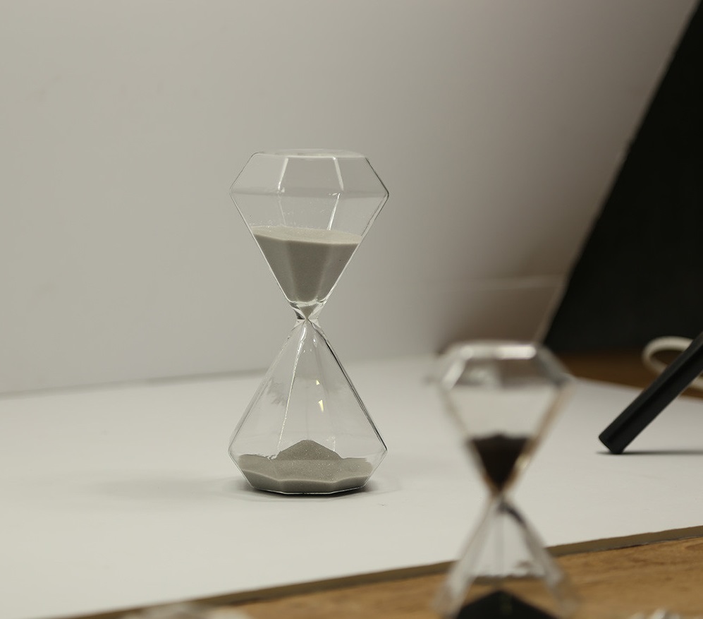 Short Story: Diamond Hour Glass - Medium