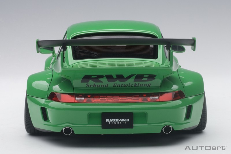 Autoart 1/18 Rwb 993 (Green/Gun Grey Wheels) image