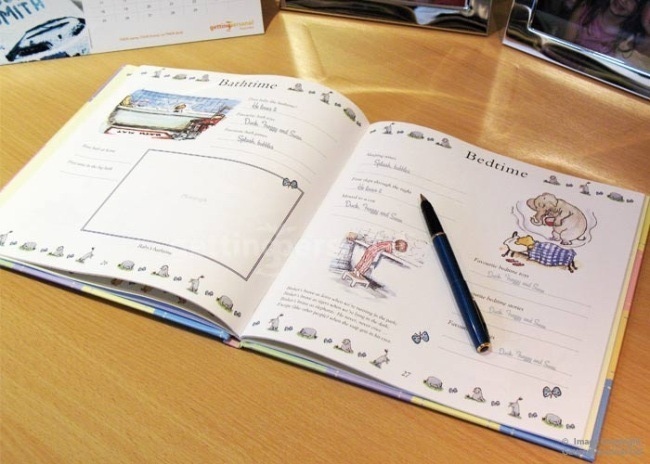 Winnie the Pooh Baby Days - Record Book image