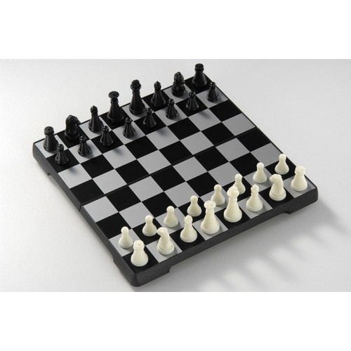 Magnetic Chess Set 7" image