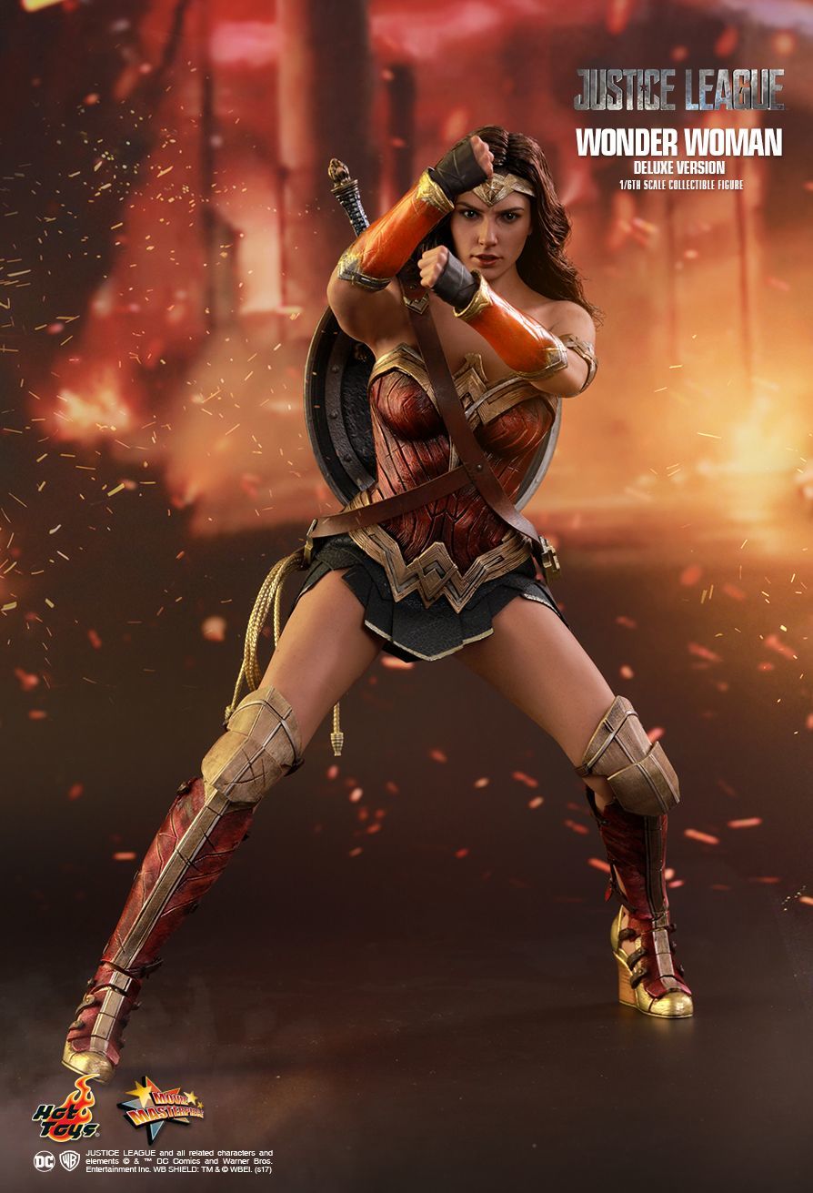 Justice League: Wonder Woman - 12" Deluxe Figure image