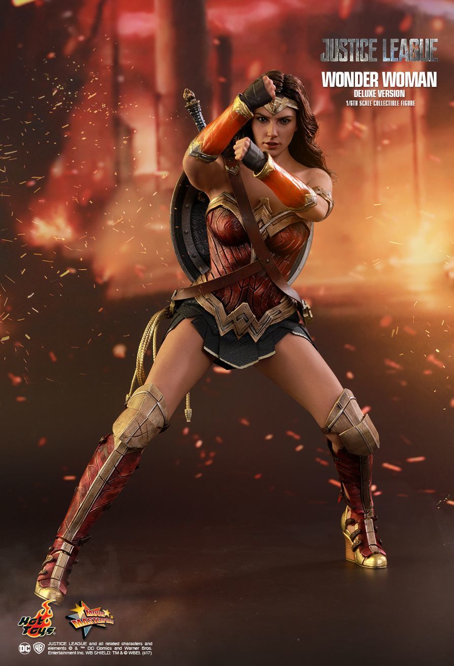 Wonder Woman - 12" Deluxe Figure image