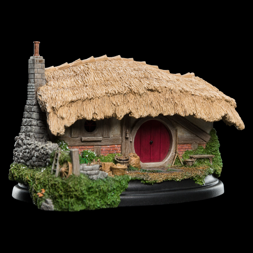 Lord of the Rings: Farmer Maggot's Hobbit Hole - by Weta image