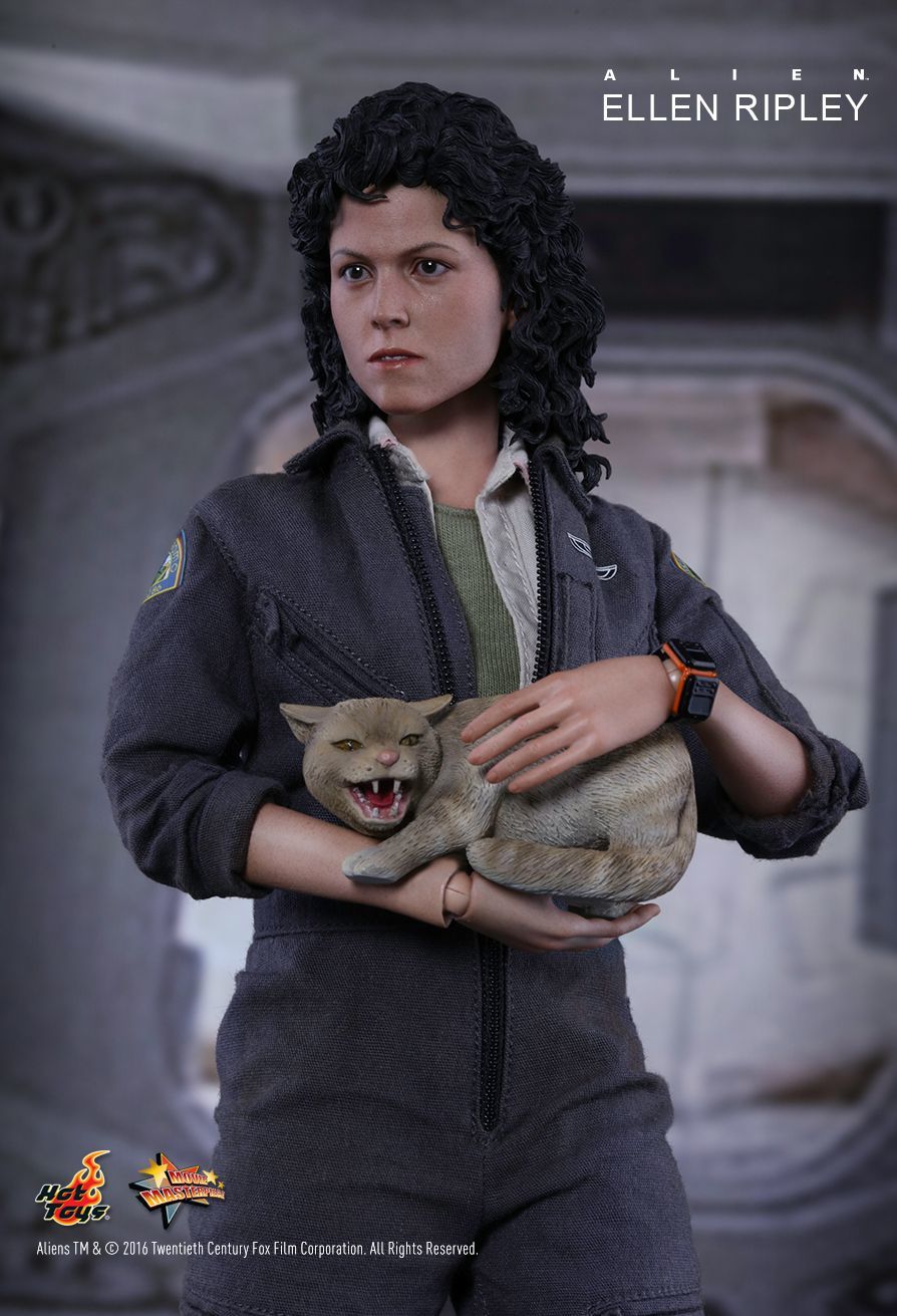 Ellen Ripley - 12" Articulated Figure image