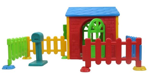 Toddler Playhouse with Picket Fence