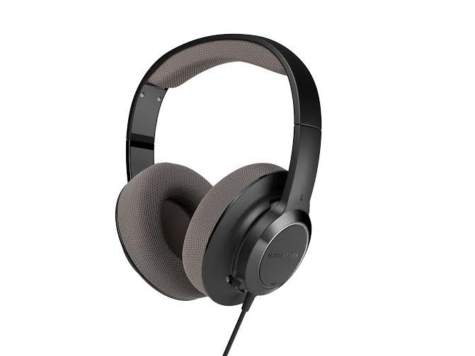 SteelSeries Siberia P100 Gaming Headset on PS4