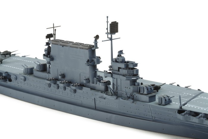 Tamiya U.S. Aircraft Carrier Saratoga CV-3 1/700 Model Kit image