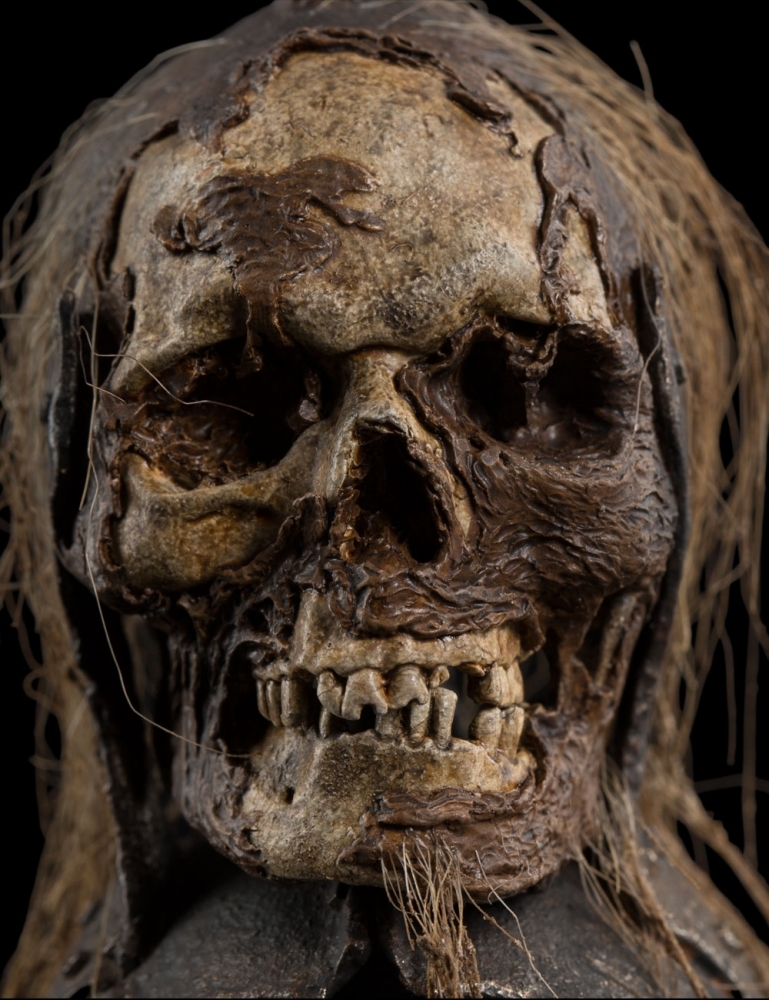 Lord of the Rings: Skull Trophy Helm of the Orc Lieutenant - by Weta image