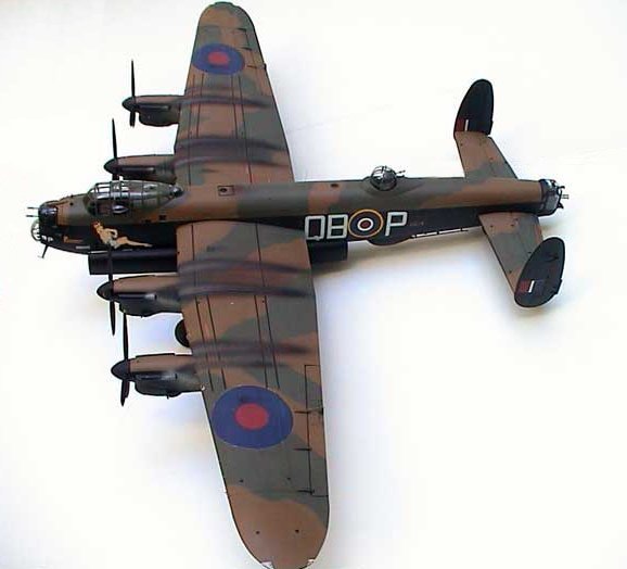 Tamiya 1/48 Grand Slam Bomber Lancaster - Model Kit image