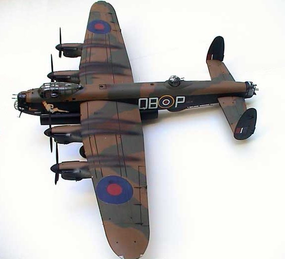 1/48 Grand Slam Bomber Lancaster - Model Kit image