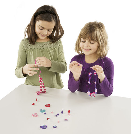 Melissa & Doug: Sweet Hearts Wooden Bead Set image