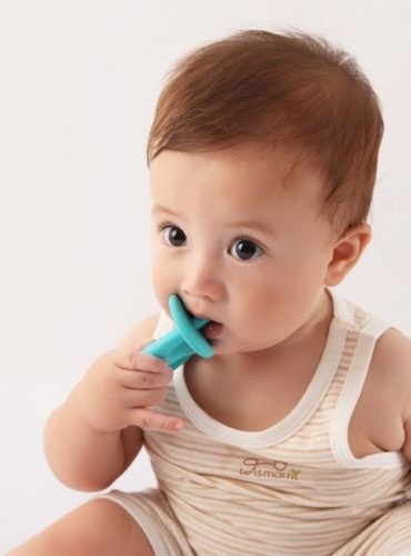 Mombella: Dancing Elephant Teether - Blue image