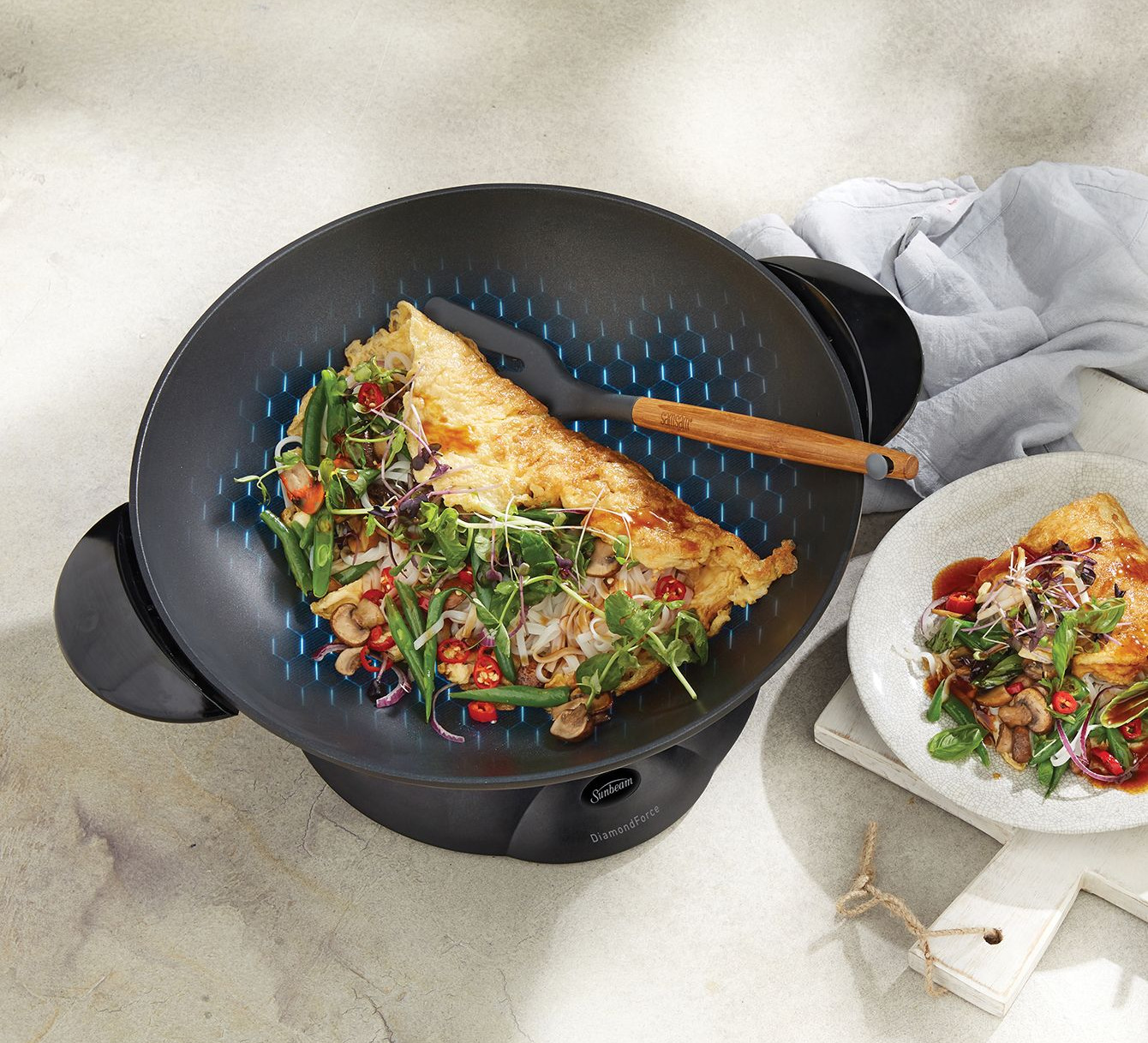 Buy Sunbeam Diamond Force 7.5L Professional Wok at Mighty Ape NZ