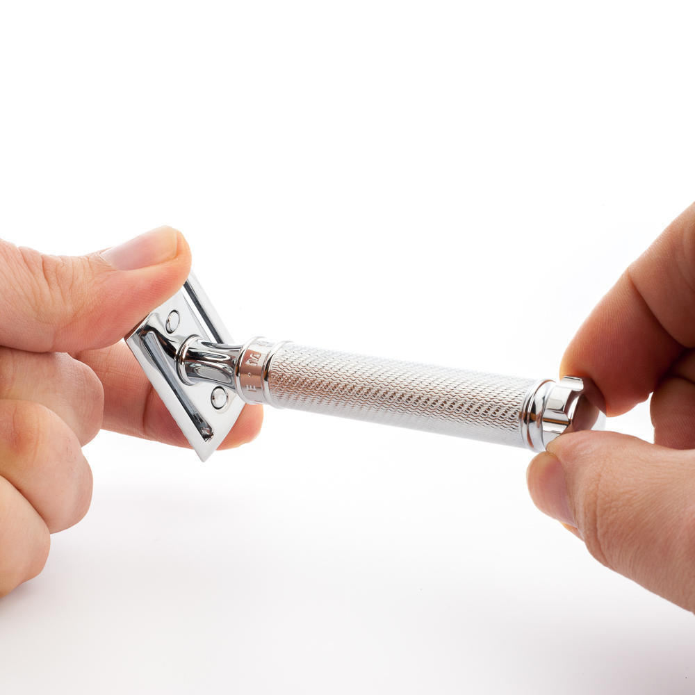 Buy Muhle Traditional R89 Chrome 'Twist' Safety Razor (Closed Comb) at