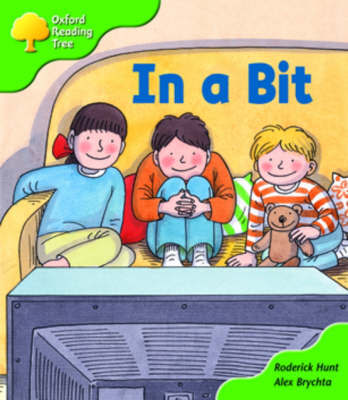 Oxford Reading Tree: Stage 2: First Phonics: in a Bit by Roderick Hunt image