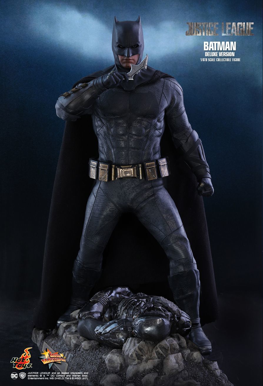 Justice League - Batman (Deluxe Edition) - 12" Articulated Figure image