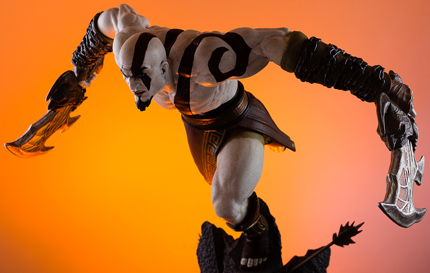 God of War Lunging Kratos 1/4 Statue image