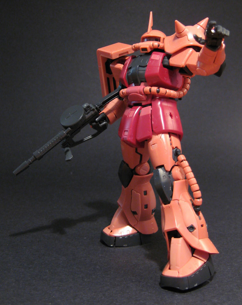 RG 1/144 MS-06S Zaku II Char Aznable Custom - Model Kit