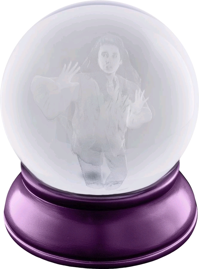 Labyrinth: Crystal Ball (Sarah Etched) - Prop Replica image