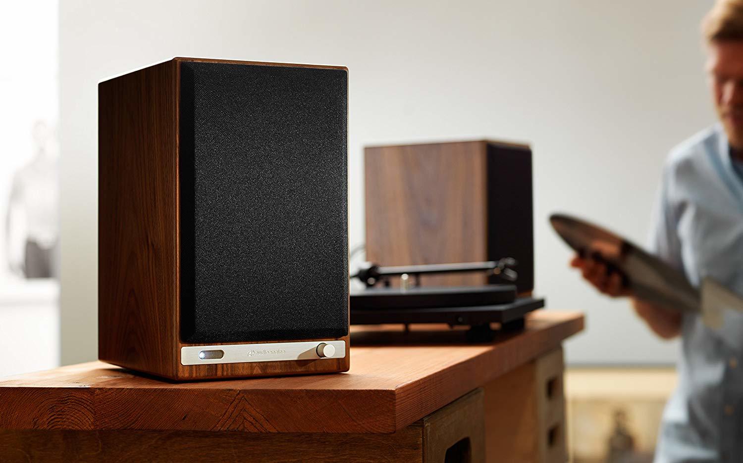 Audioengine HD6 Wireless Bookshelf Speakers Walnut