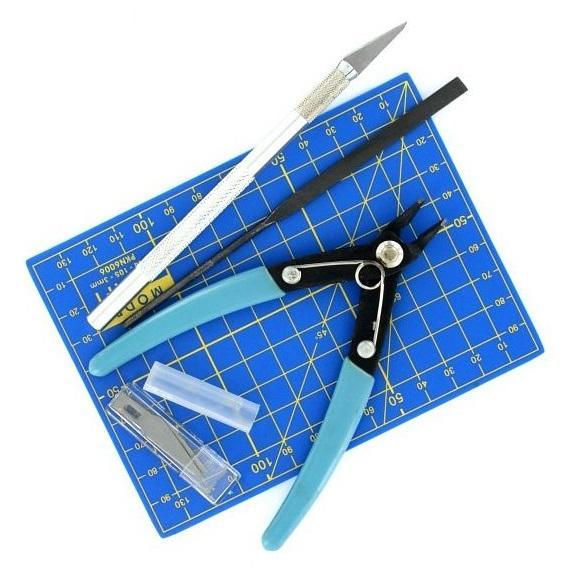 Italeri Tool Kit: Knife, Cutter, File & Mat