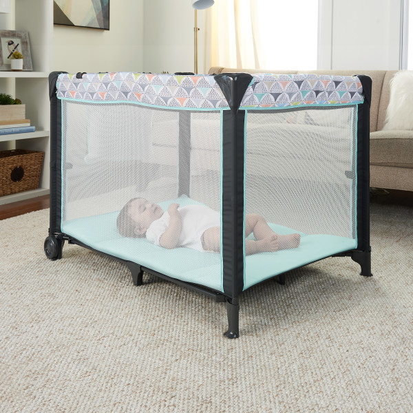 Ingenuity: Smart and Simple Travel Cot image