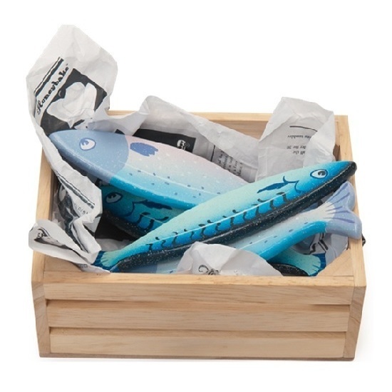 Le Toy Van: Honeybee - Fresh Fish Market Wooden Crate Set image