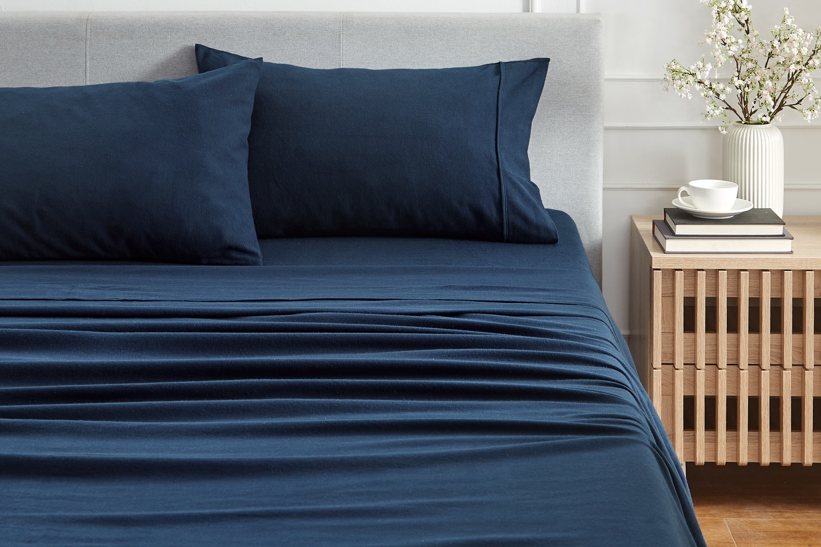 Ovela 150GSM Cotton Flannelette Bed Sheet Set (Single, Midnight) at