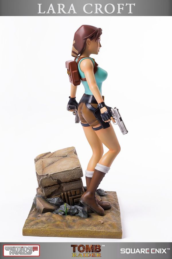 Tomb Raider: Lara Croft - 14" Collectors Statue image