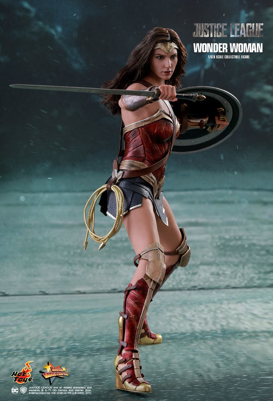 Justice League: Wonder Woman - 12" Articulated Figure