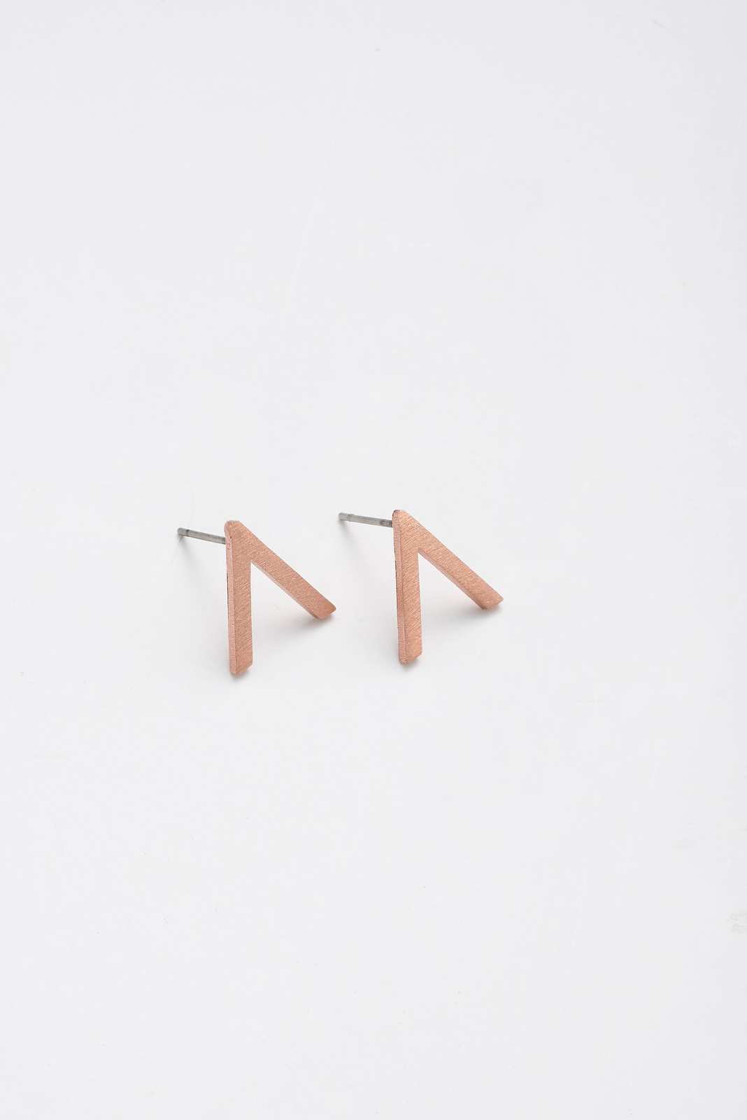 Stilen: Vee rose earrings image