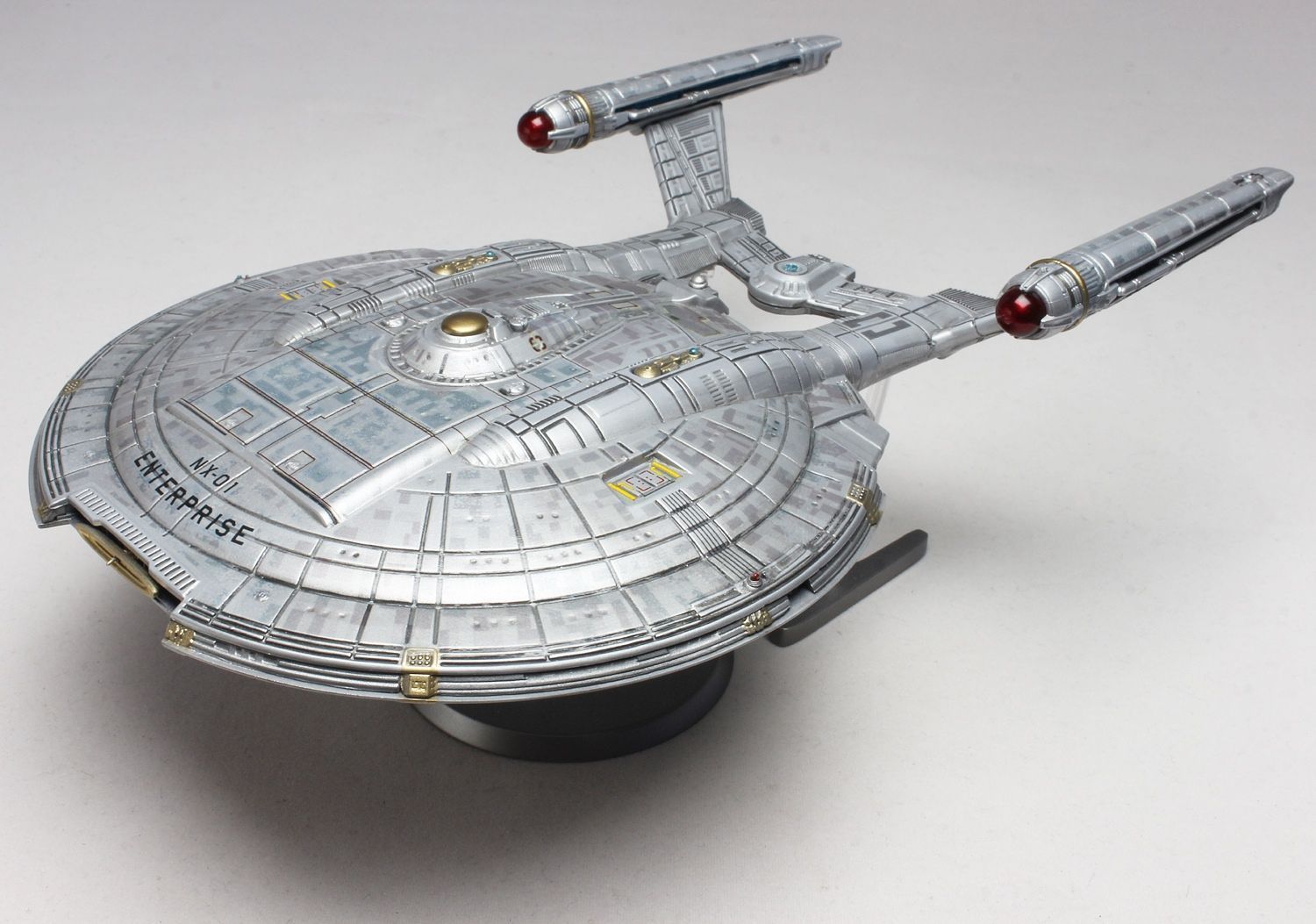 Polar Lights 1/1000 Star Trek Enterprise NX01 Snap Kit at Mighty