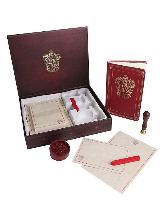 Harry Potter: Gryffindor Deluxe Stationery Set image