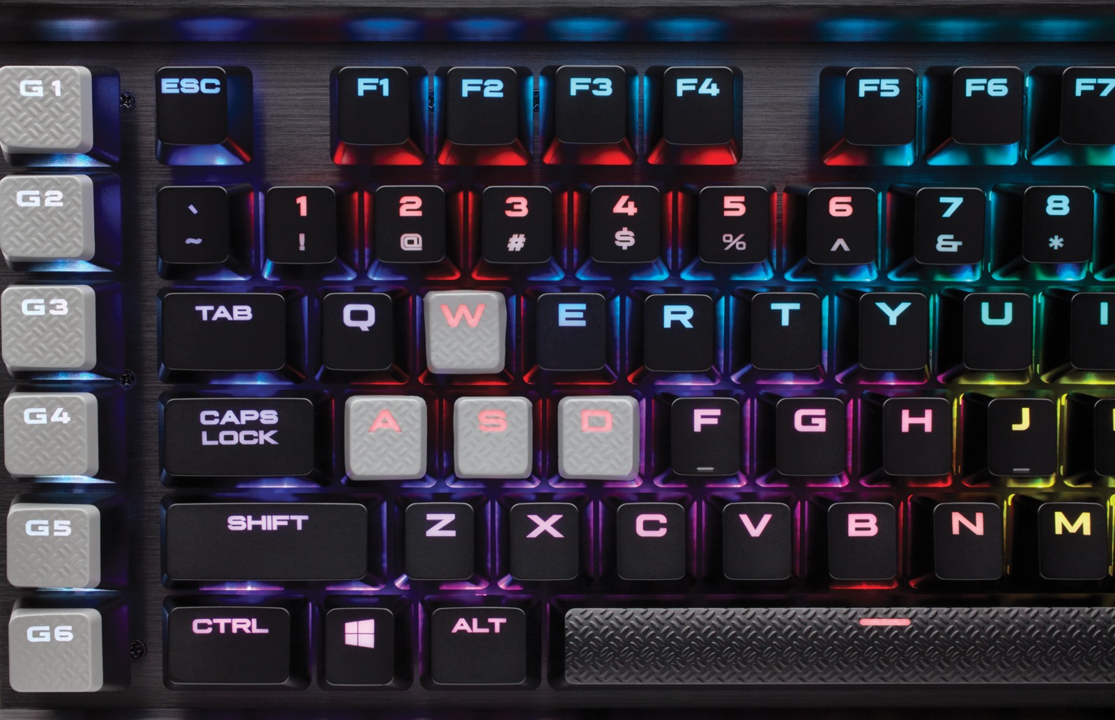 Corsair K95 RGB Platinum Gaming Keyboard (Cherry MX Speed) for PC Games image