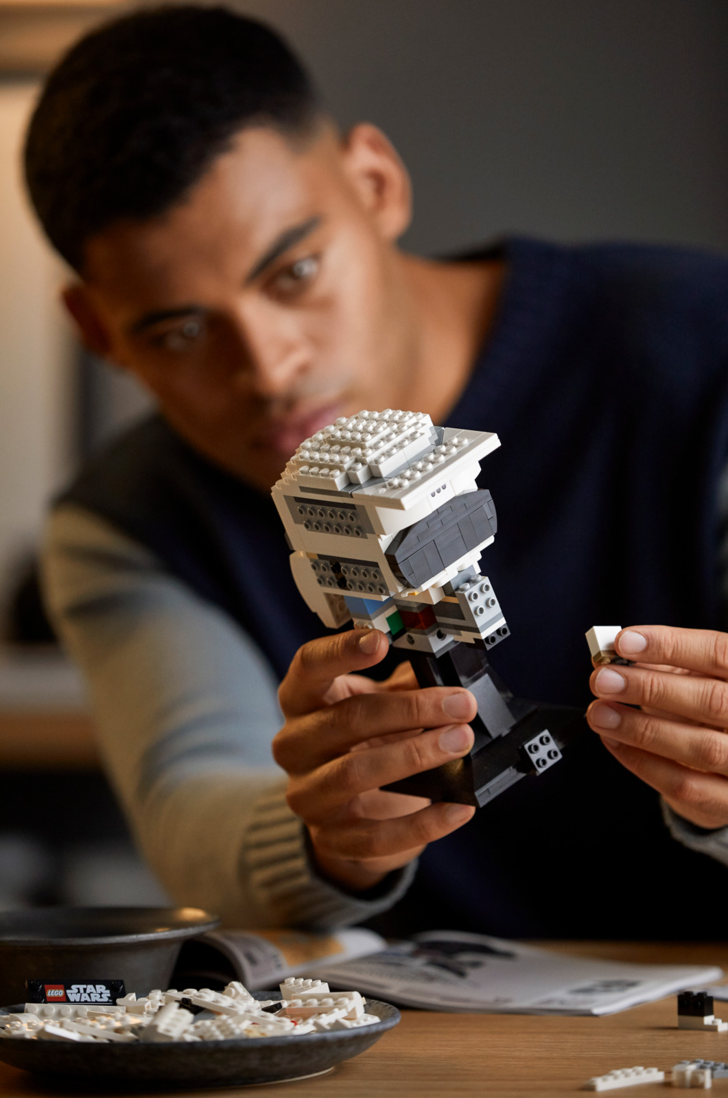 LEGO: Star Wars - Scout Trooper Helmet (75305) image