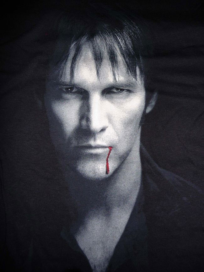 True Blood: Bill Compton Portrait T-Shirt - Medium image