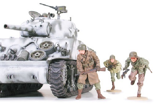 Tamiya 1/35 M4A3 Sherman 105mm Howitzer Assault Support - Model Kit image