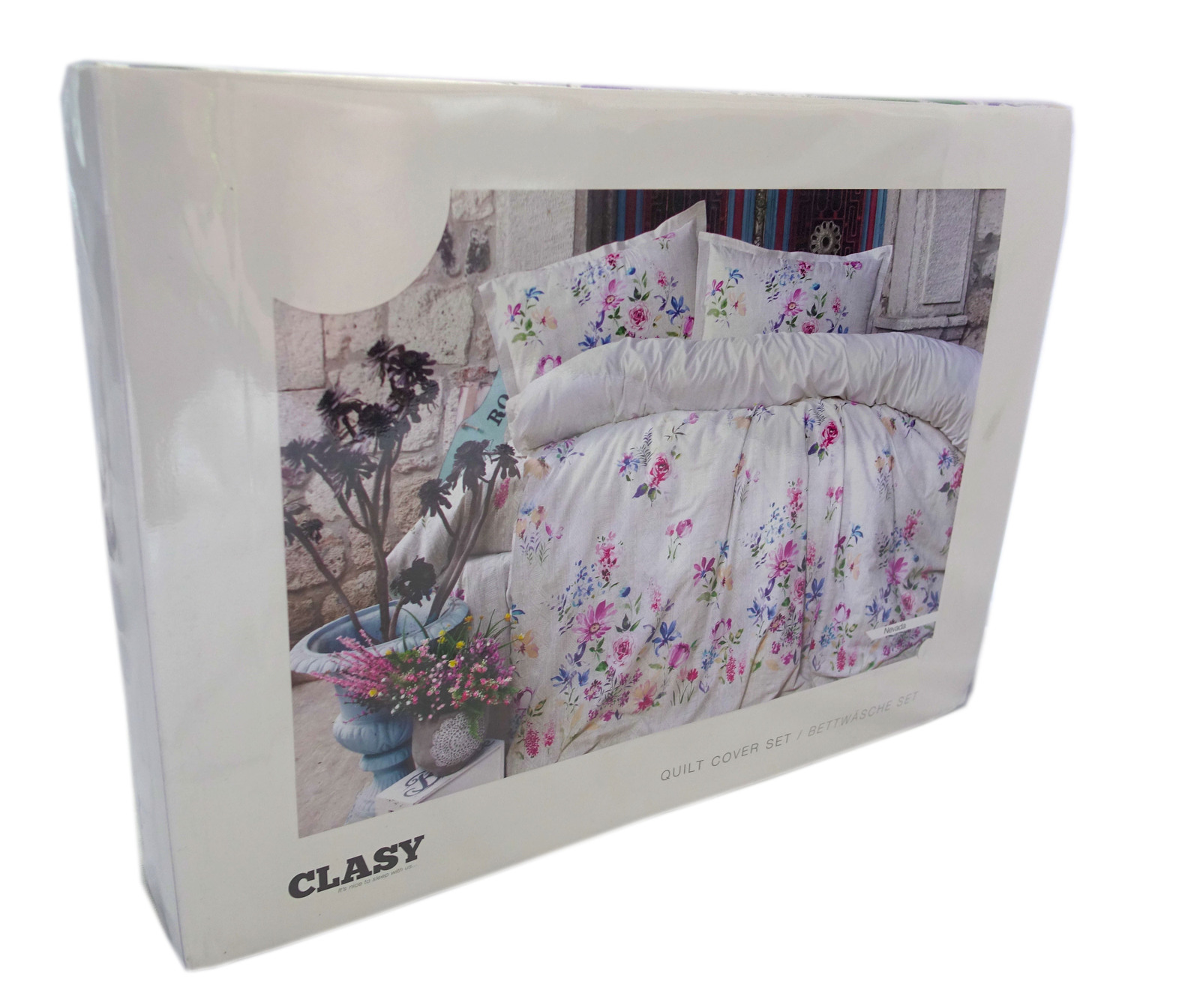 Clasy Quilt Cover Set (Queen) at Mighty Ape Australia