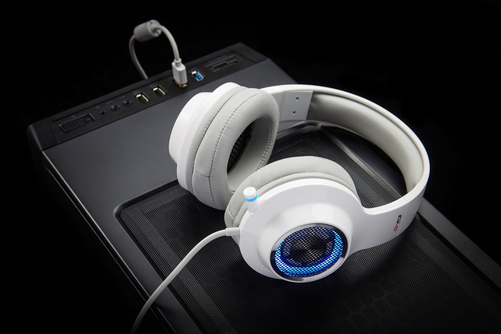 Edifier G4 Gaming Headset - White (PC & PS4) for image