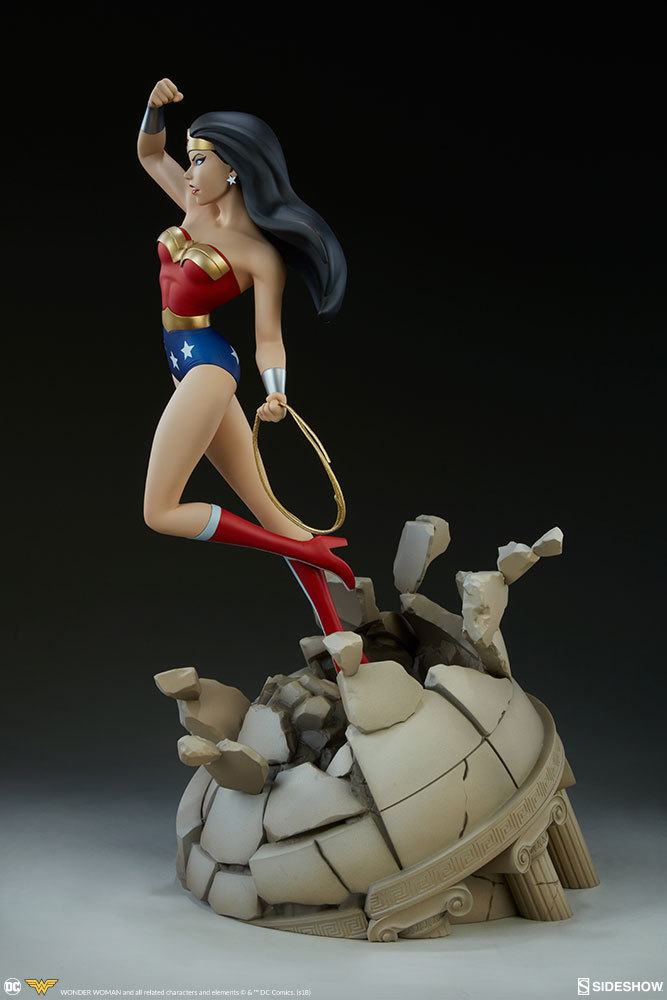 Wonder Woman (Animated) - 20" Premium Format Figure image