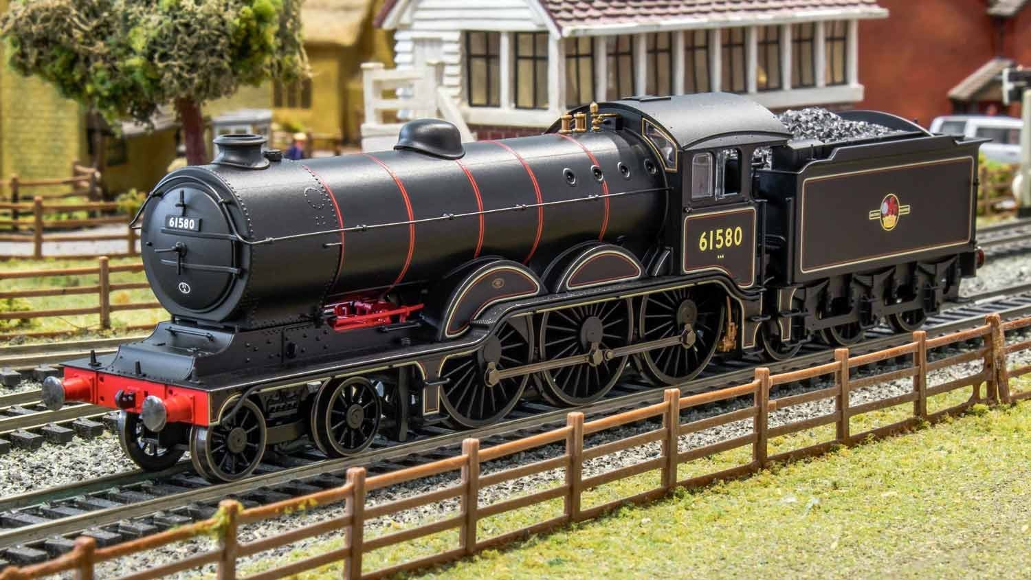 Hornby: BR 4-6-0 Holden B12 Class - BR Late image