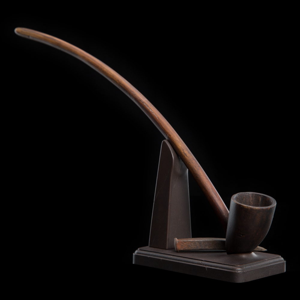 The Hobbit "Pipe of Gandalf the Grey" Prop Replica - by Weta image
