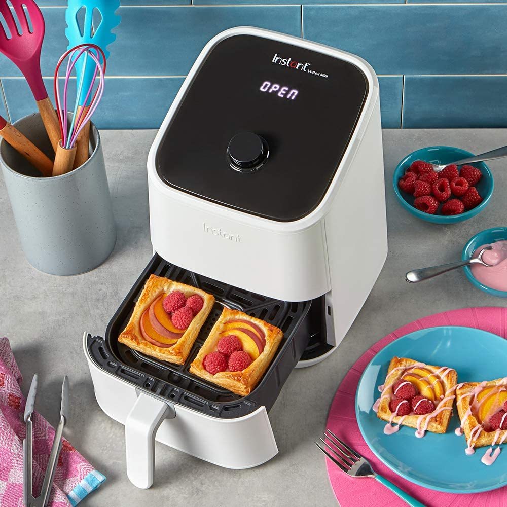 Buy Instant Vortex 4in1 Mini 2L Air Fryer White at Mighty Ape NZ