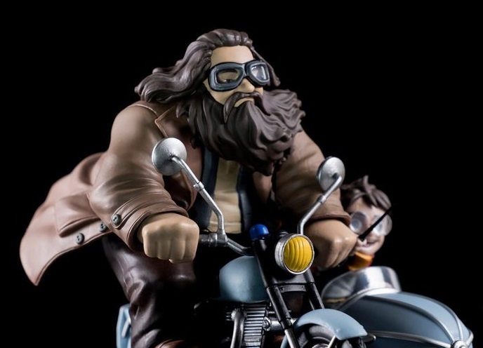 Harry Potter: Harry & Hagrid - Q-Pop Vinyl Figure image