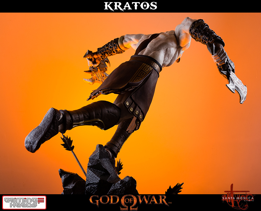 God of War Lunging Kratos 1/4 Statue