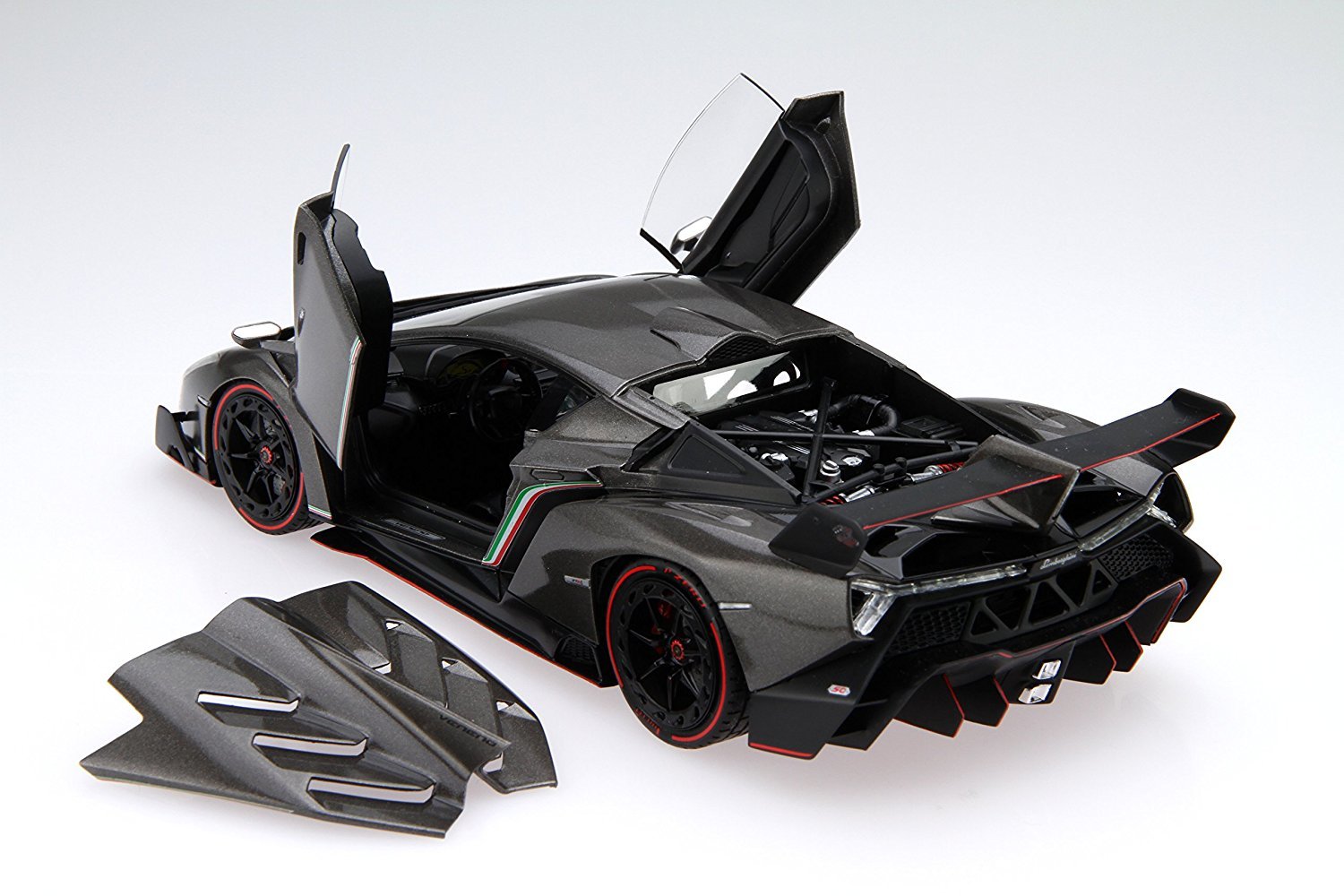 1/24 Veneno Model Kit at Mighty Ape NZ
