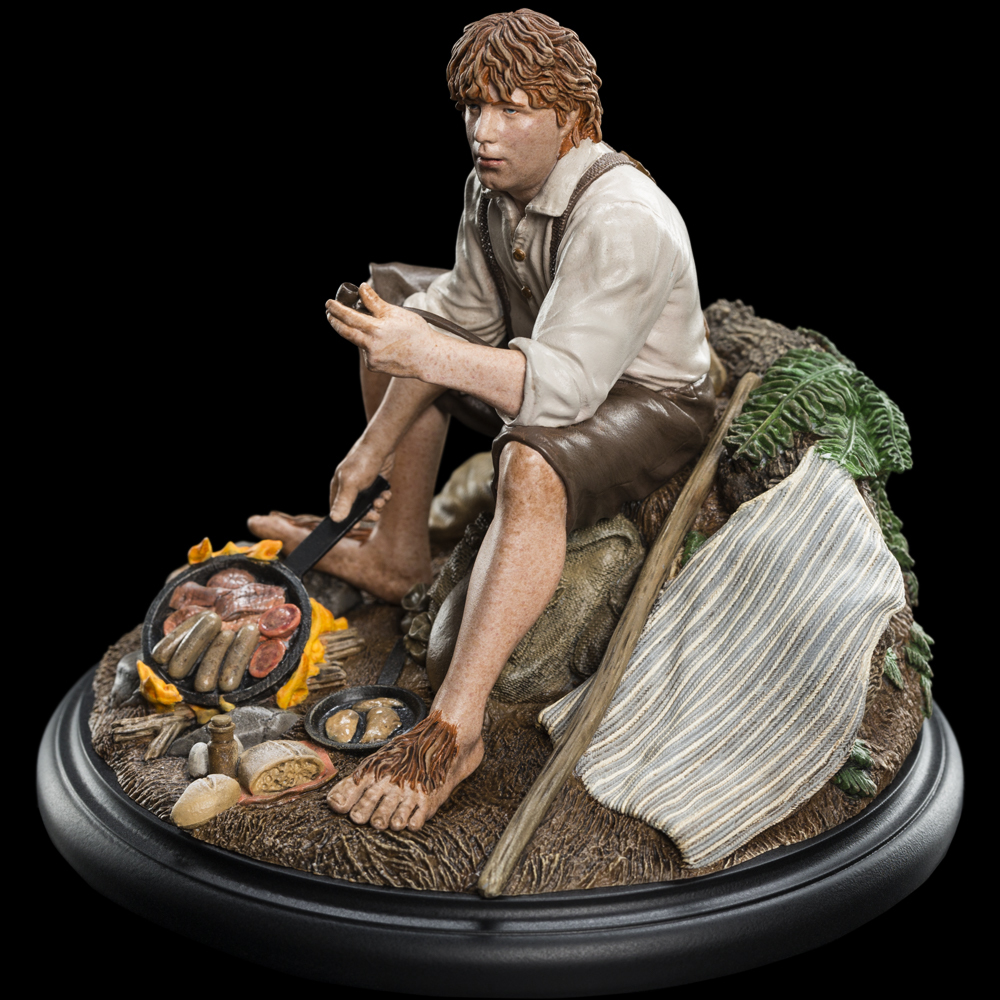 Samwise Gamgee Gandalf Statue image