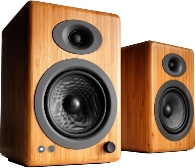 audiophile powered speakers